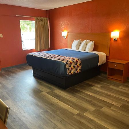 Economy Inn Hot Springs Kültér fotó